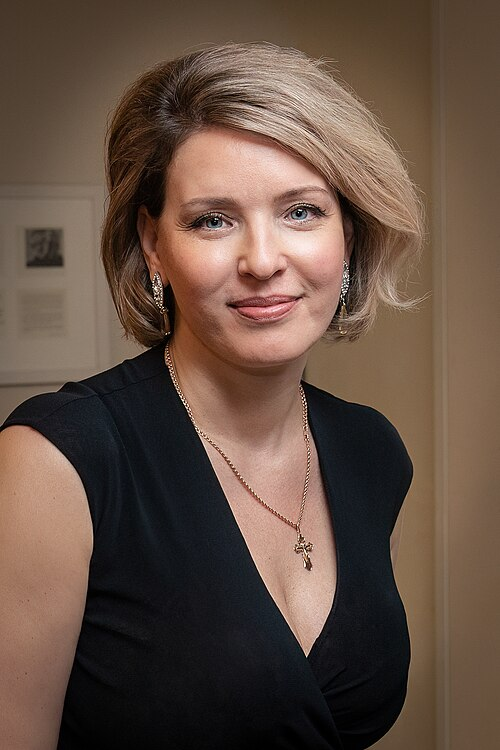 polina-osetinskaya